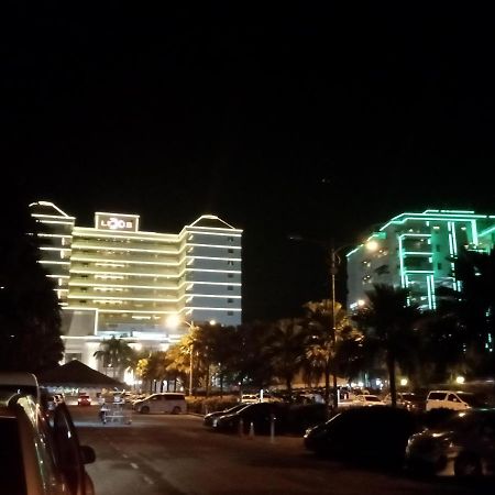 Hotel Seaview Gateway - Private Owner Port Dickson Esterno foto