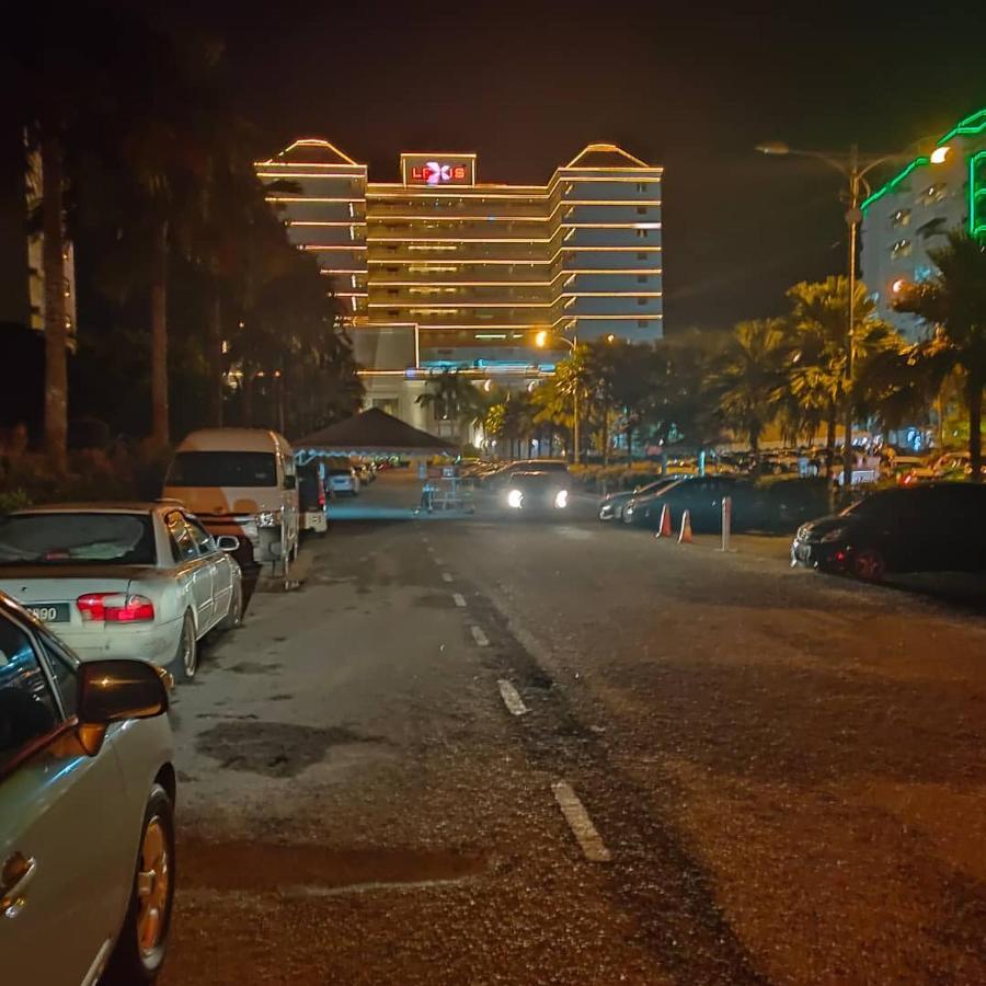 Hotel Seaview Gateway - Private Owner Port Dickson Esterno foto